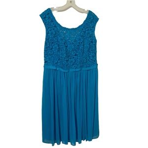 DAVIDS BRIDAL bridesmaid dress size 16